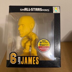 LeBron James Yellow Color NBA smALL STARS 6" Limited Chase Variant Sealed Lakers